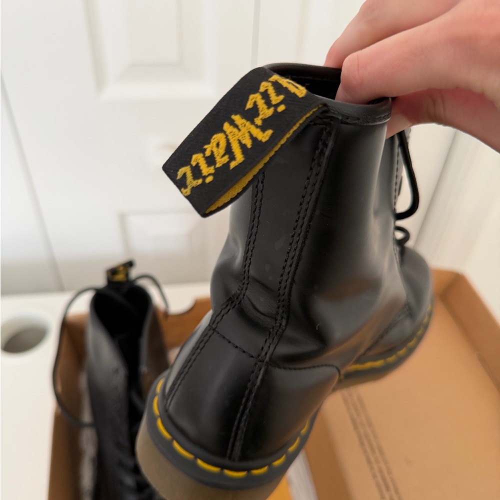 Dr. Martens Black Smooth 1460 Boots - Picture 4 of 6